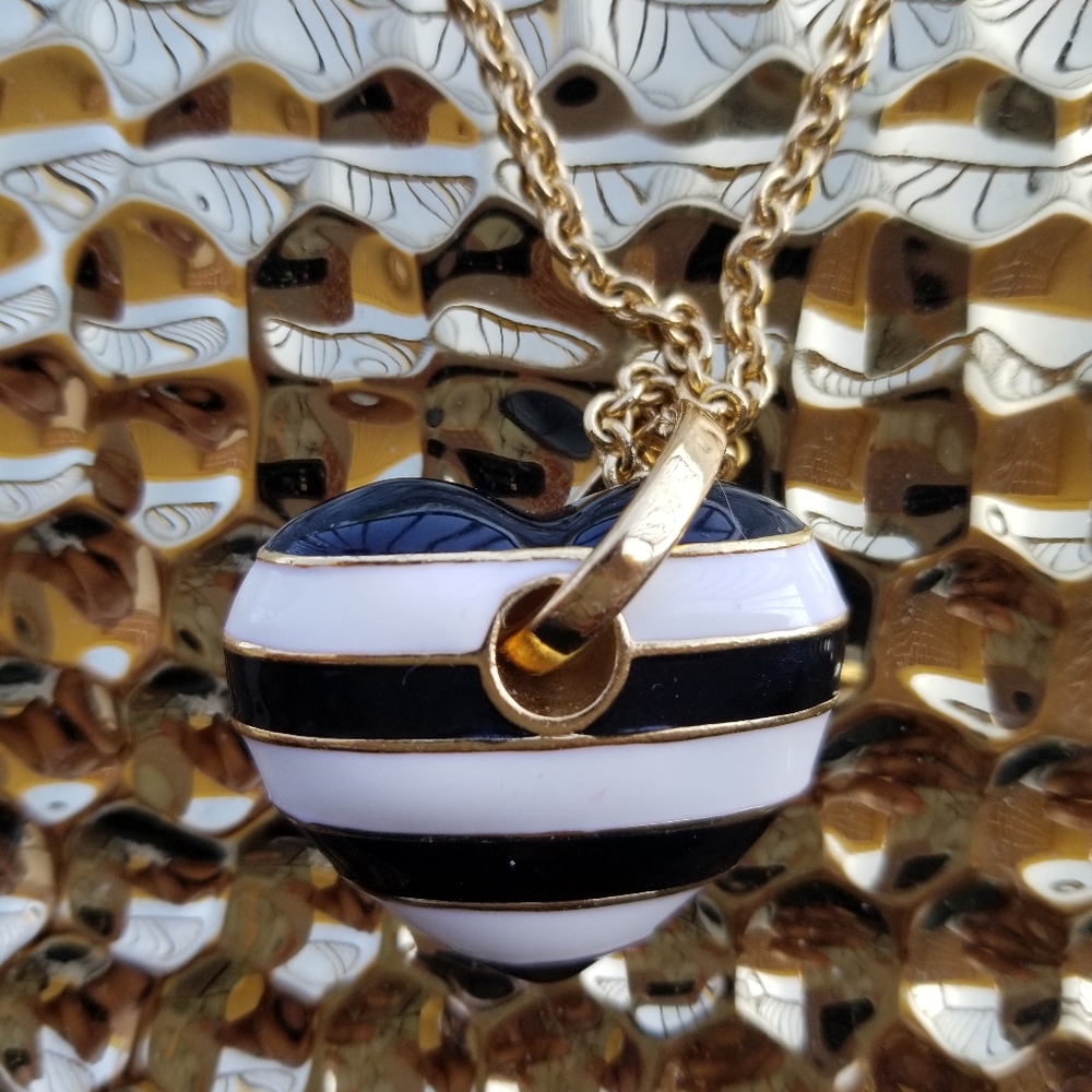 Necklace - Picture 3 of 3